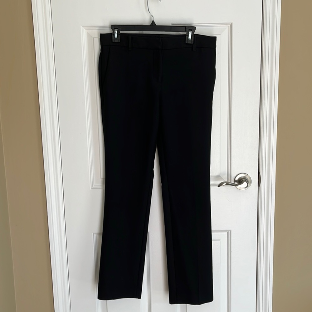 Ann Taylor size 4 straight leg  all season pant.